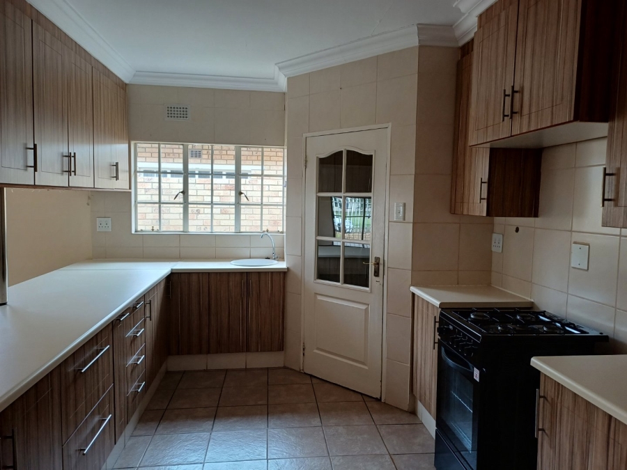 To Let 3 Bedroom Property for Rent in Naudeville Free State
